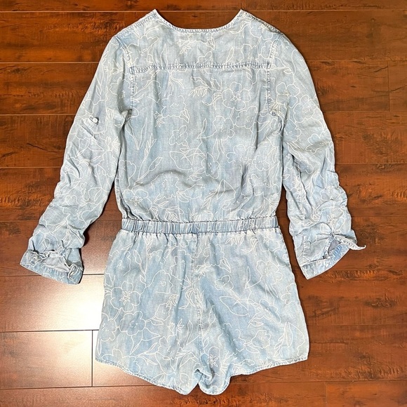 ANTHROPOLOGIE Cloth & Stone Chambray Romper Blue Long Sleeve Size Small - Picture 8 of 16